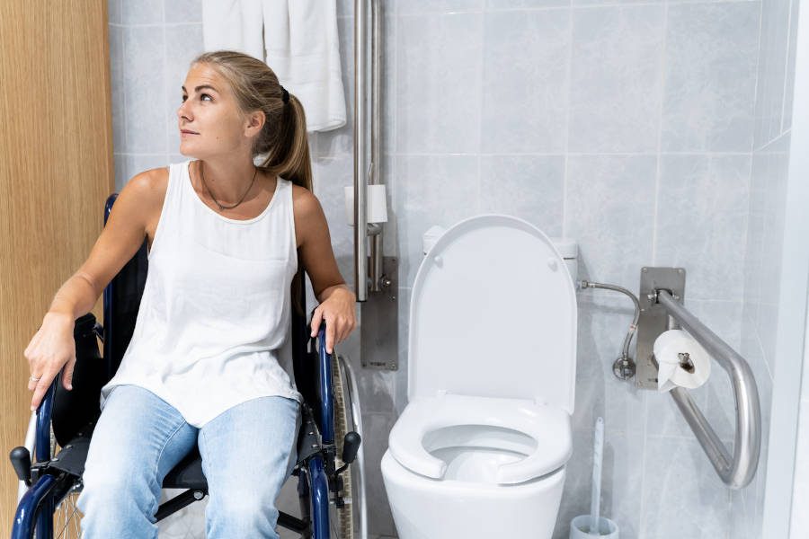 baño adaptado para silla de ruedas