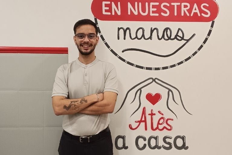 Vocación, compromiso y crecimiento: el papel de Guillermo Ortiz en la construcción del equipo de Atès a Casa